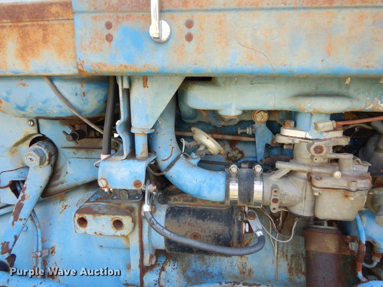 image for item DE1762 1977 Ford 3600 tractor