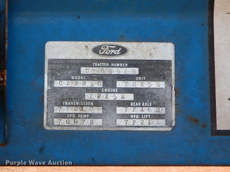 image for item DE1762 1977 Ford 3600 tractor