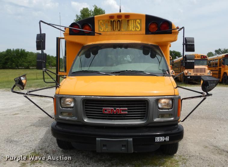 image for item DE1786 2002 GMC Savana G3500 Cargo Thomas school bus