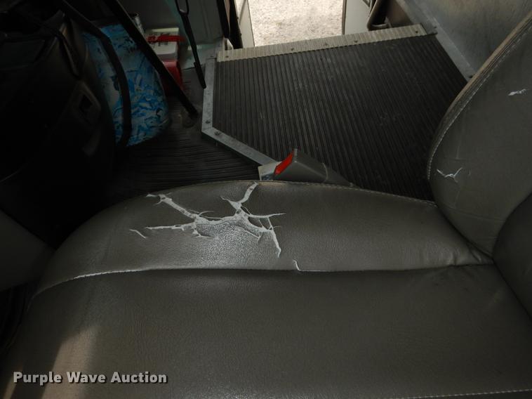 image for item DE1786 2002 GMC Savana G3500 Cargo Thomas school bus