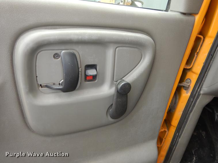 image for item DE1786 2002 GMC Savana G3500 Cargo Thomas school bus