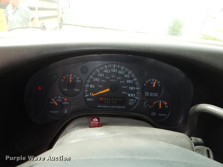 image for item DE1786 2002 GMC Savana G3500 Cargo Thomas school bus