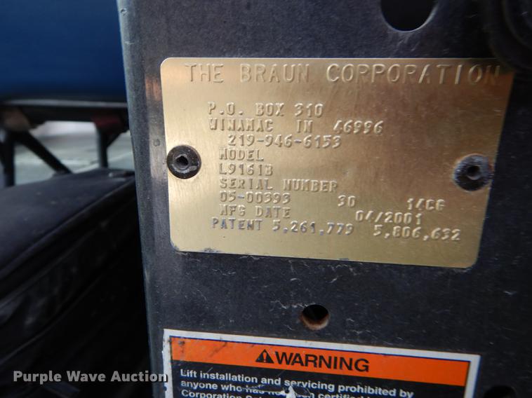 image for item DE1786 2002 GMC Savana G3500 Cargo Thomas school bus