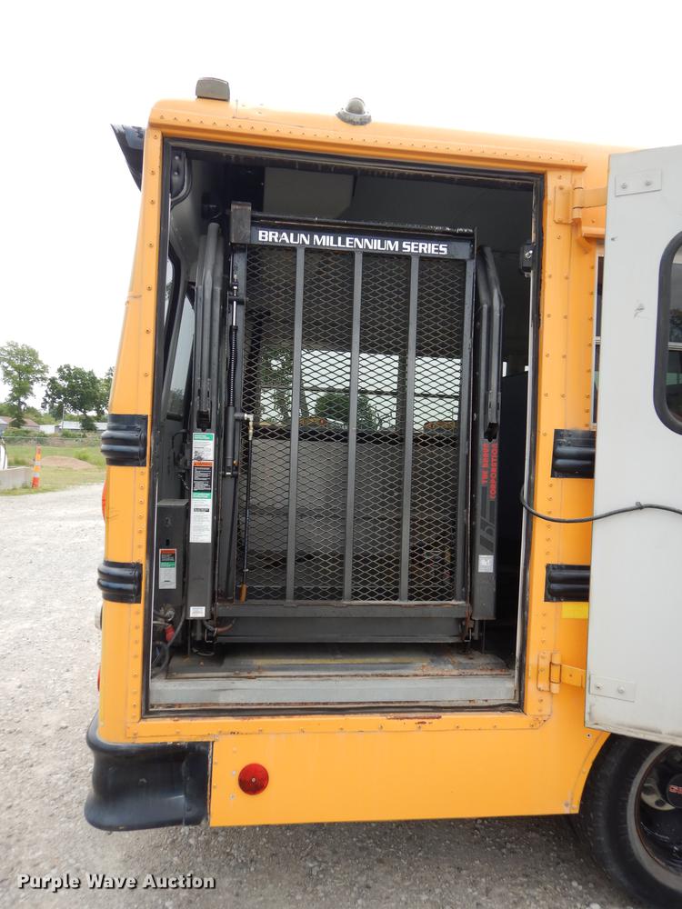 image for item DE1786 2002 GMC Savana G3500 Cargo Thomas school bus