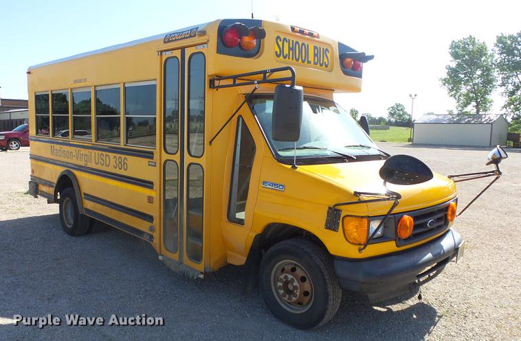 image for item DE7157 2006 Ford E450 school bus