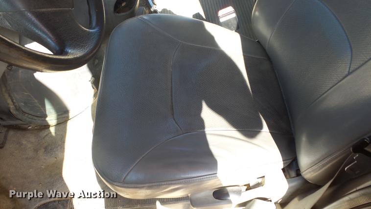 image for item DE7157 2006 Ford E450 school bus