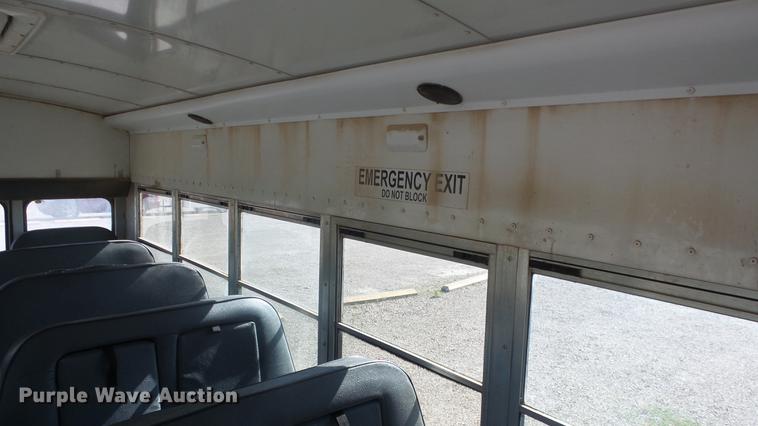 image for item DE7157 2006 Ford E450 school bus