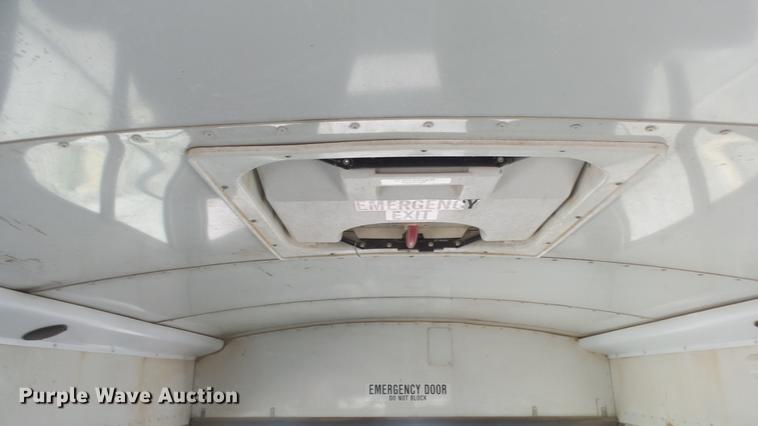 image for item DE7157 2006 Ford E450 school bus