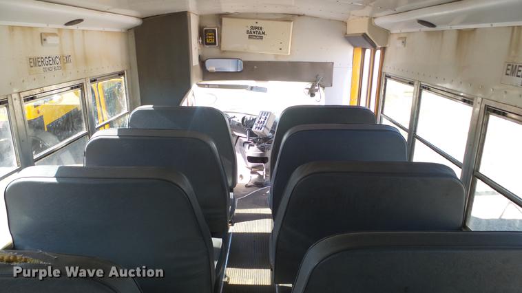 image for item DE7157 2006 Ford E450 school bus