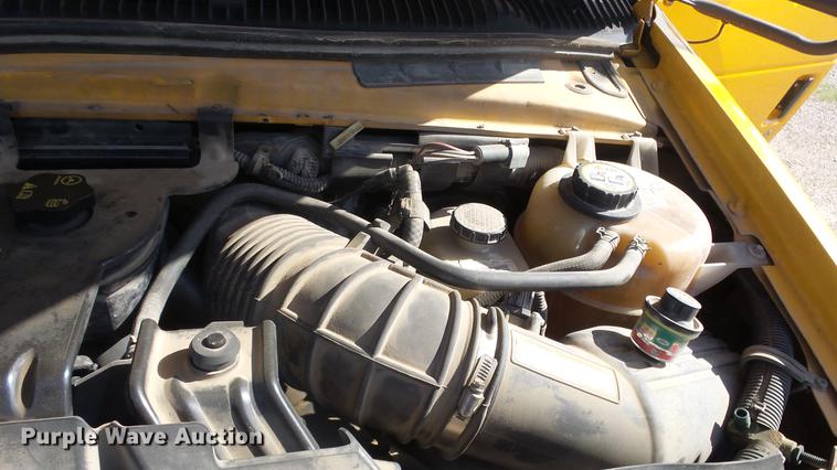 image for item DE7157 2006 Ford E450 school bus