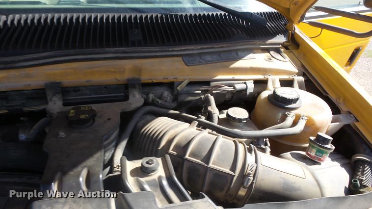 image for item DE7157 2006 Ford E450 school bus