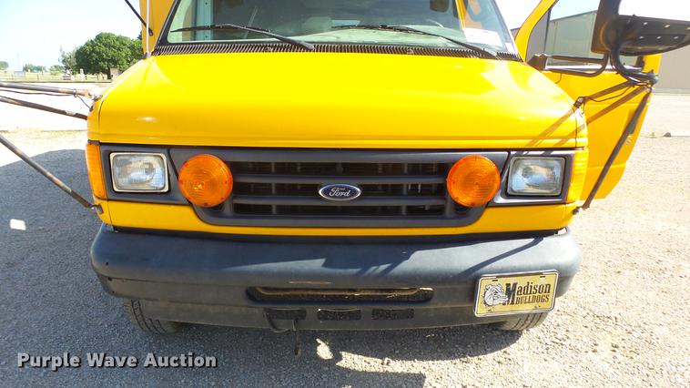 image for item DE7157 2006 Ford E450 school bus