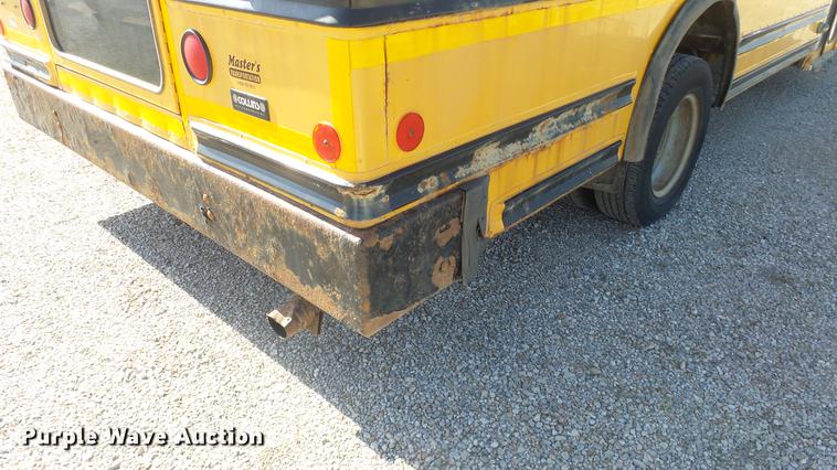 image for item DE7157 2006 Ford E450 school bus