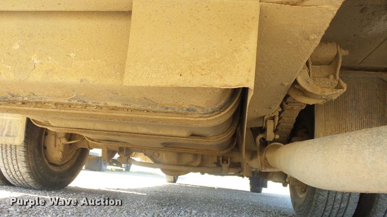 image for item DE7157 2006 Ford E450 school bus