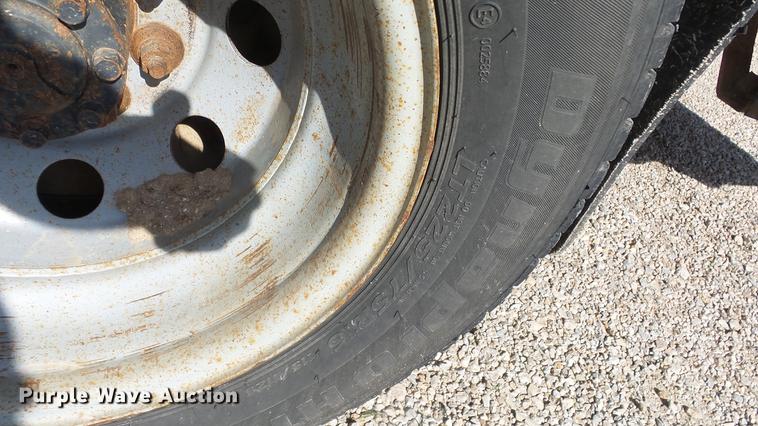 image for item DE7157 2006 Ford E450 school bus