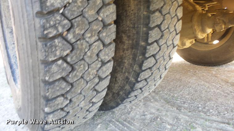 image for item DE7158 2008 Blue Bird Vision school bus