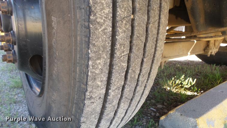 image for item DE7158 2008 Blue Bird Vision school bus