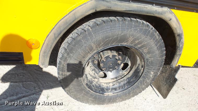 image for item DE7158 2008 Blue Bird Vision school bus