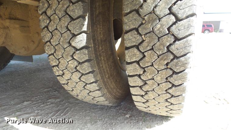 image for item DE7158 2008 Blue Bird Vision school bus