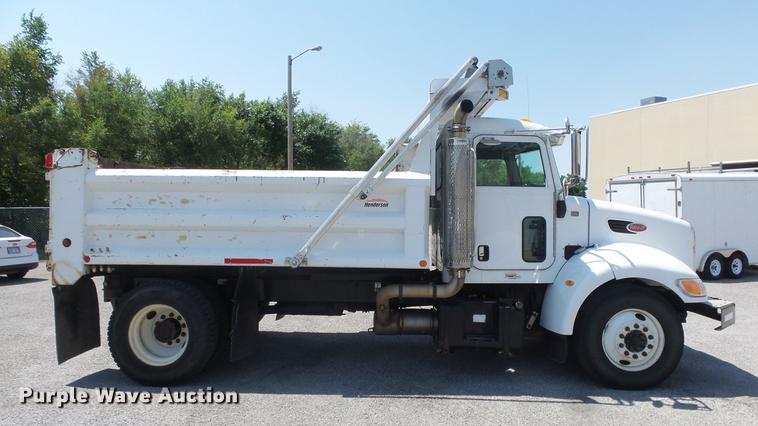 image for item DE7159 2008 Peterbilt 335 dump truck