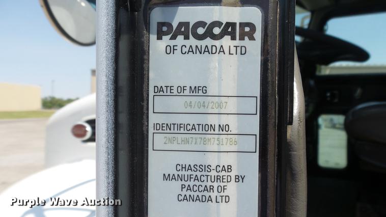 image for item DE7159 2008 Peterbilt 335 dump truck