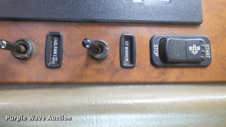 image for item DE7159 2008 Peterbilt 335 dump truck