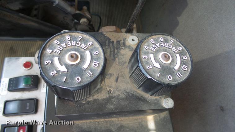 image for item DE7159 2008 Peterbilt 335 dump truck