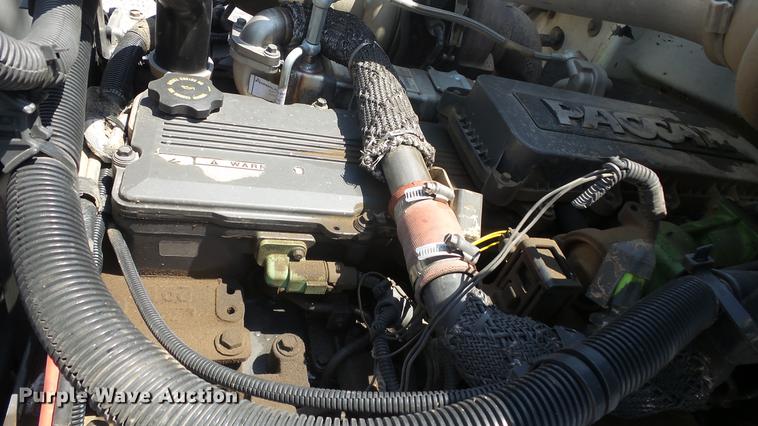 image for item DE7159 2008 Peterbilt 335 dump truck