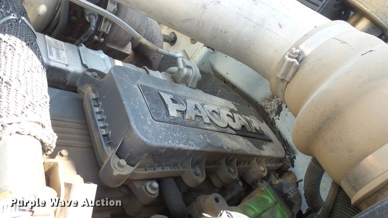 image for item DE7159 2008 Peterbilt 335 dump truck