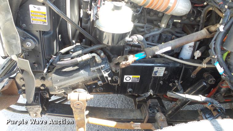 image for item DE7159 2008 Peterbilt 335 dump truck