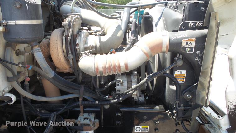 image for item DE7159 2008 Peterbilt 335 dump truck