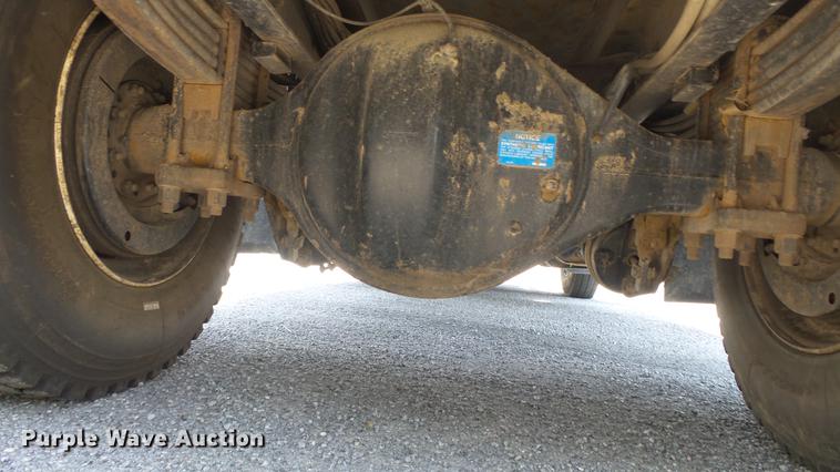 image for item DE7159 2008 Peterbilt 335 dump truck