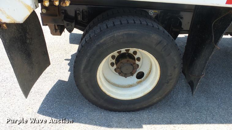 image for item DE7159 2008 Peterbilt 335 dump truck