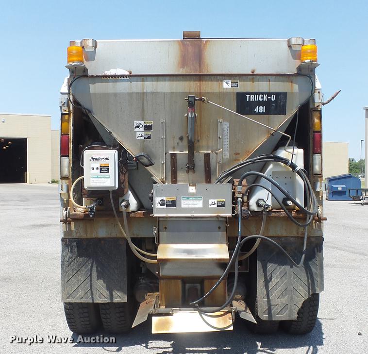 image for item DE7161 2005 Peterbilt 335 dump truck