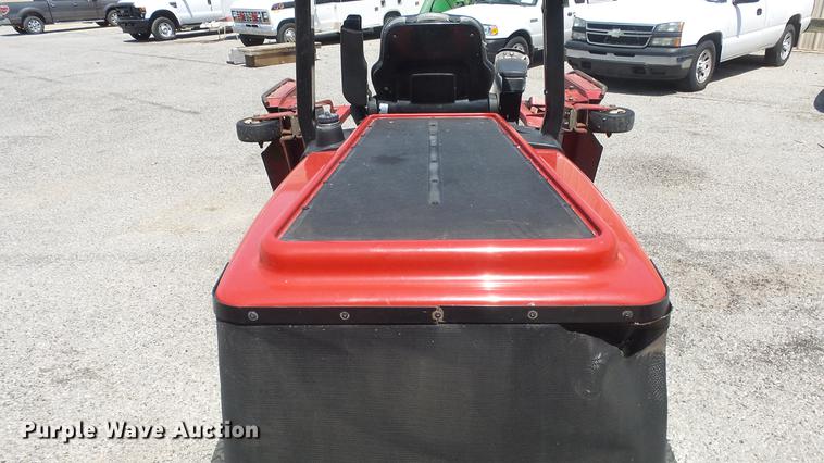 image for item DE7165 Toro Groundsmaster 4100D lawn mower