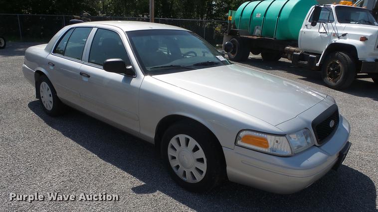 image for item DE7170 2006 Ford Crown Victoria Police Interceptor