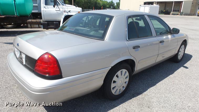 image for item DE7170 2006 Ford Crown Victoria Police Interceptor