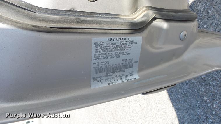 image for item DE7170 2006 Ford Crown Victoria Police Interceptor