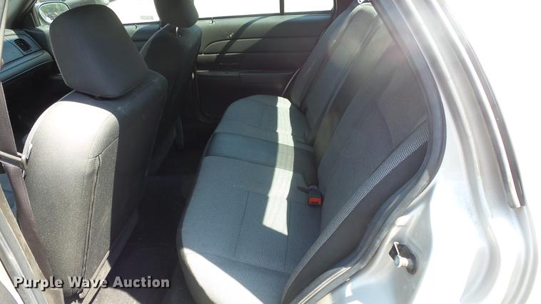 image for item DE7170 2006 Ford Crown Victoria Police Interceptor