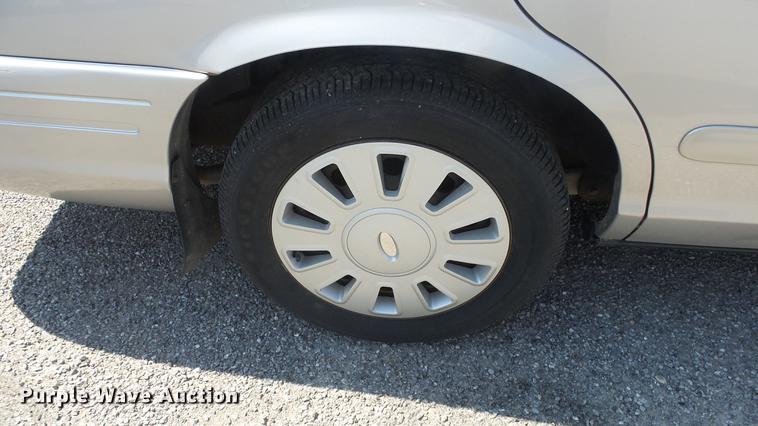 image for item DE7170 2006 Ford Crown Victoria Police Interceptor