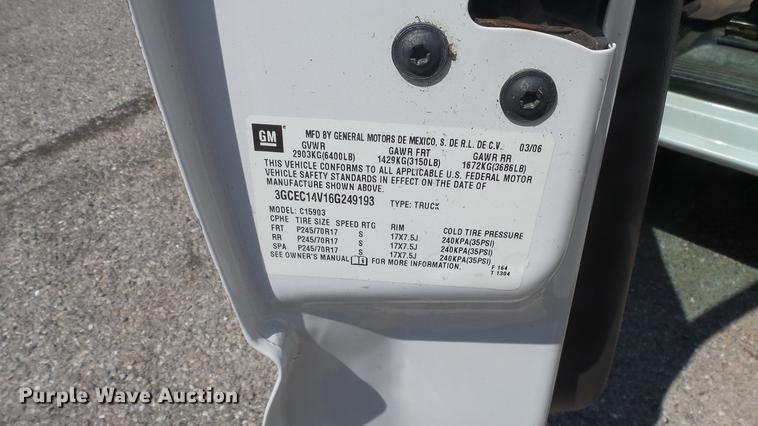 image for item DE7171 2006 Chevrolet Silverado 1500 pickup truck