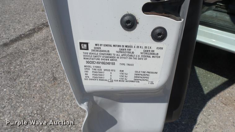 image for item DE7171 2006 Chevrolet Silverado 1500 pickup truck