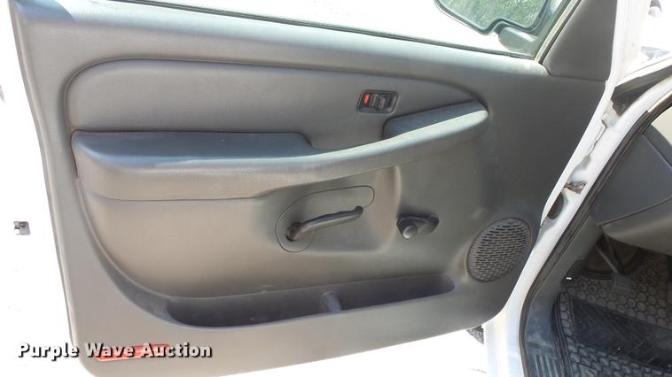 image for item DE7171 2006 Chevrolet Silverado 1500 pickup truck