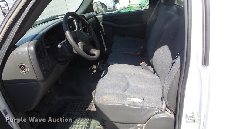 image for item DE7171 2006 Chevrolet Silverado 1500 pickup truck