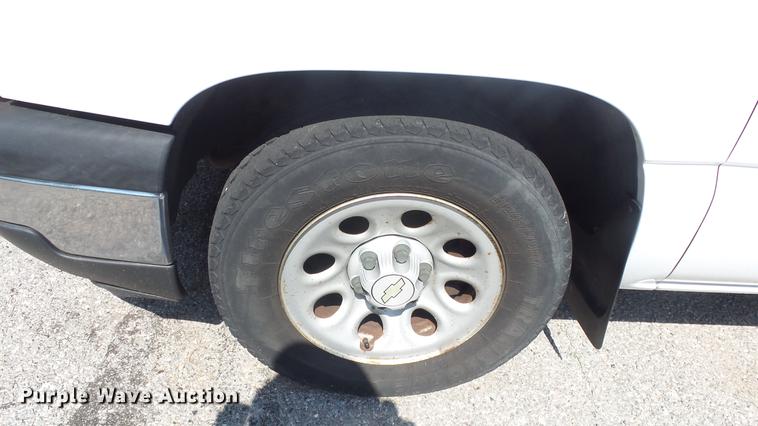 image for item DE7171 2006 Chevrolet Silverado 1500 pickup truck