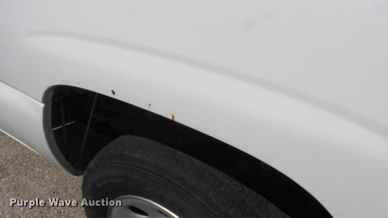 image for item DE7171 2006 Chevrolet Silverado 1500 pickup truck