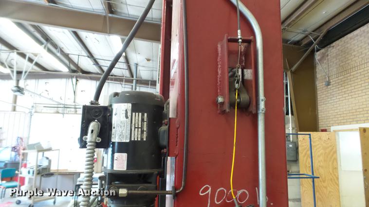 image for item DT9064 Challenger two post vehicle lift