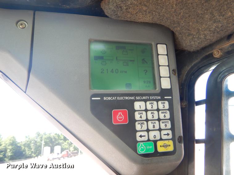 image for item EI9224 2003 Bobcat S250 skid steer