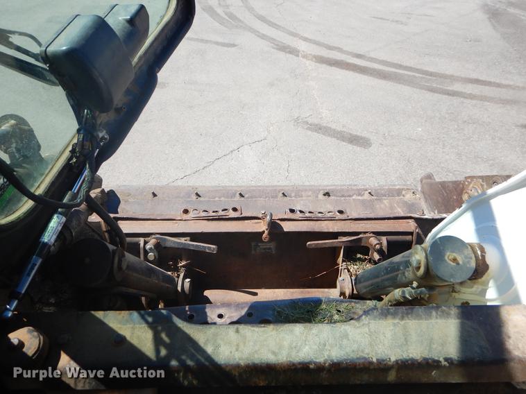 image for item EI9224 2003 Bobcat S250 skid steer
