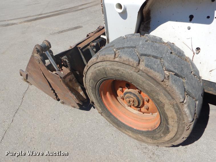 image for item EI9224 2003 Bobcat S250 skid steer